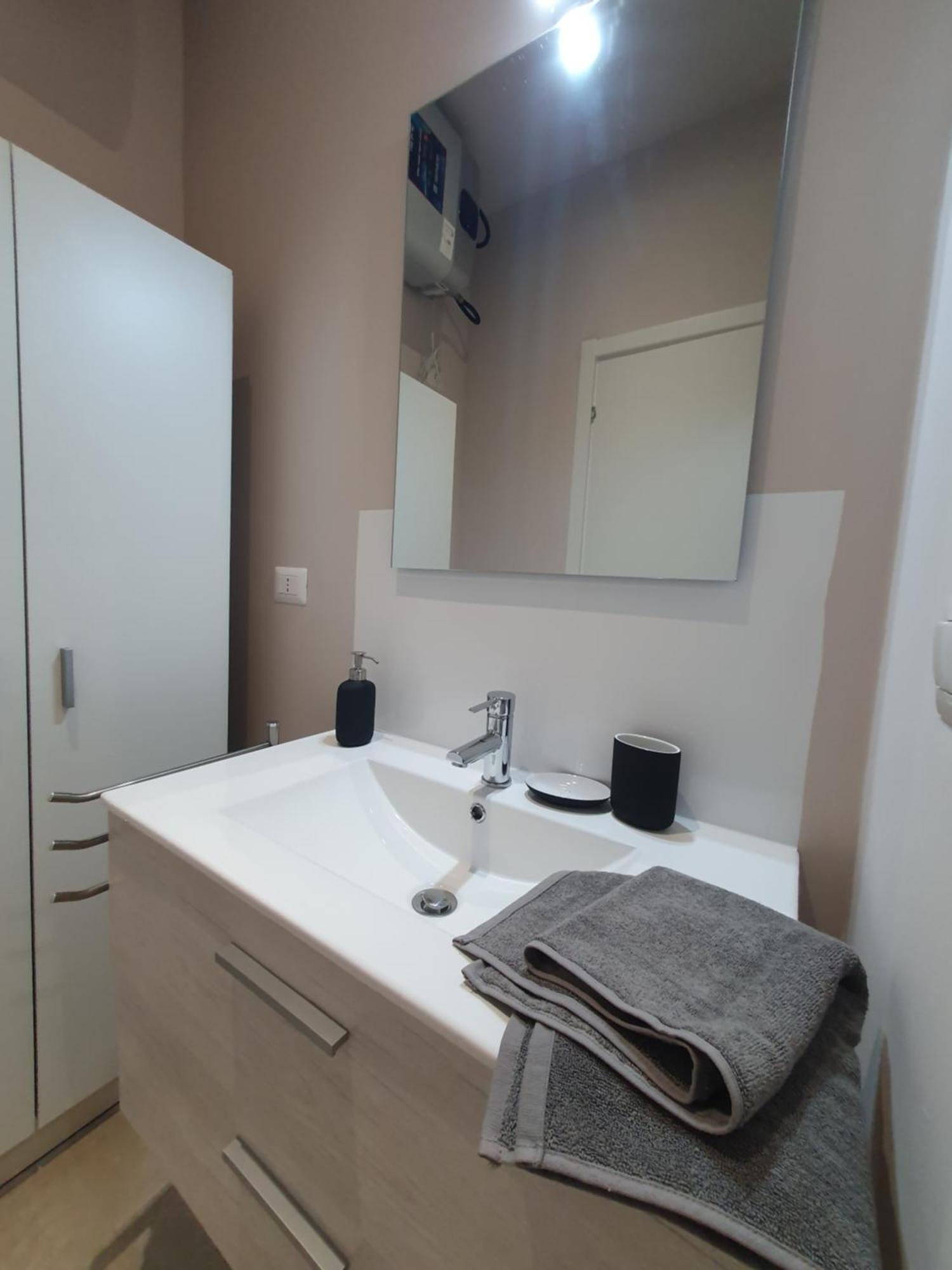 Gambara Metro Apartment Milano Екстериор снимка