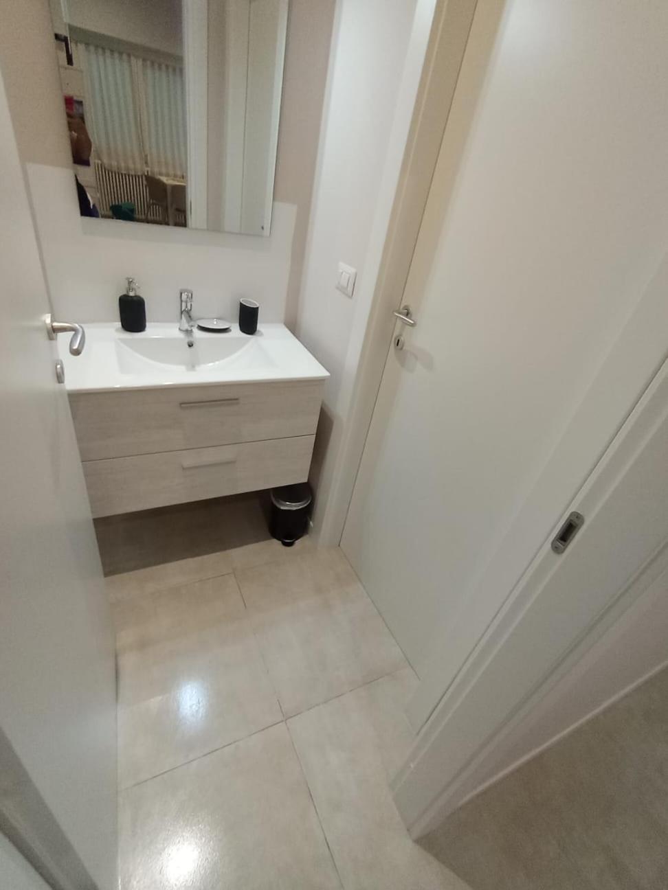 Gambara Metro Apartment Milano Екстериор снимка